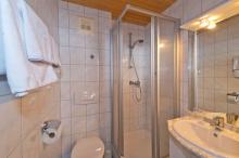 Singleroom "Lonzaköpfl" bathroom