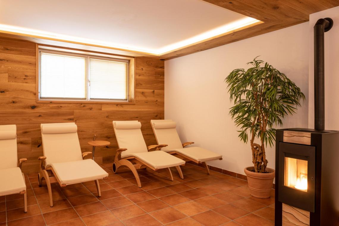 Ruheraum mit Wellnessliegen von First Class